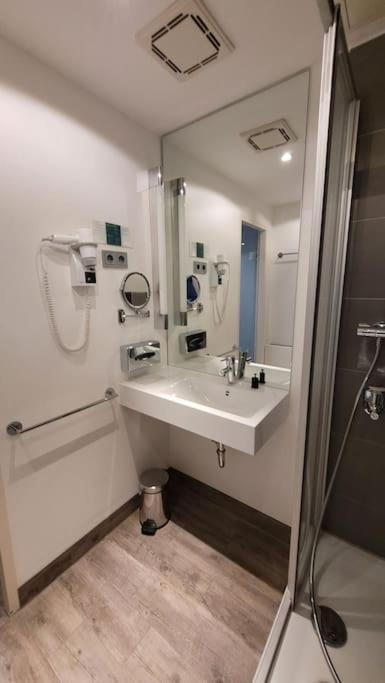 Nice Apartment In Modern Center Of Duesseldorf מראה חיצוני תמונה